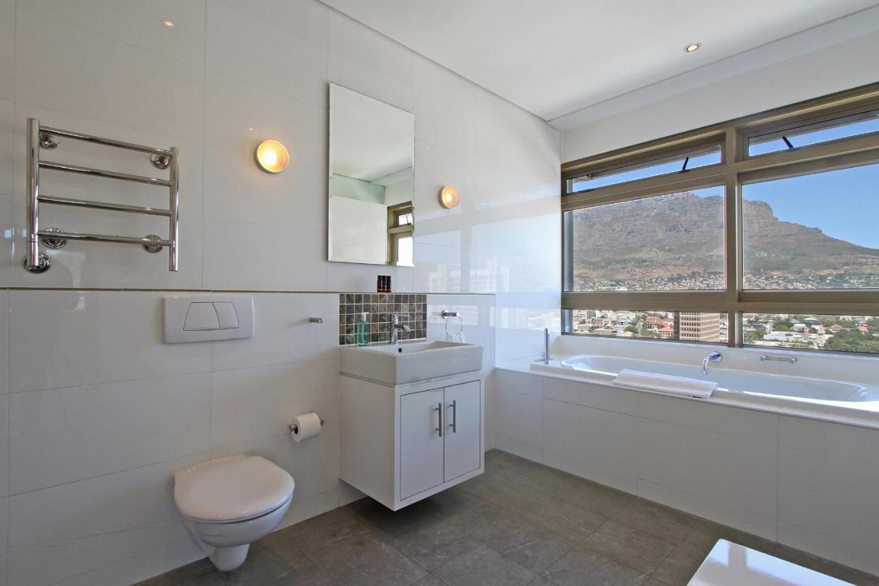 Penthouse At Cartwrights Corner * Cape Town